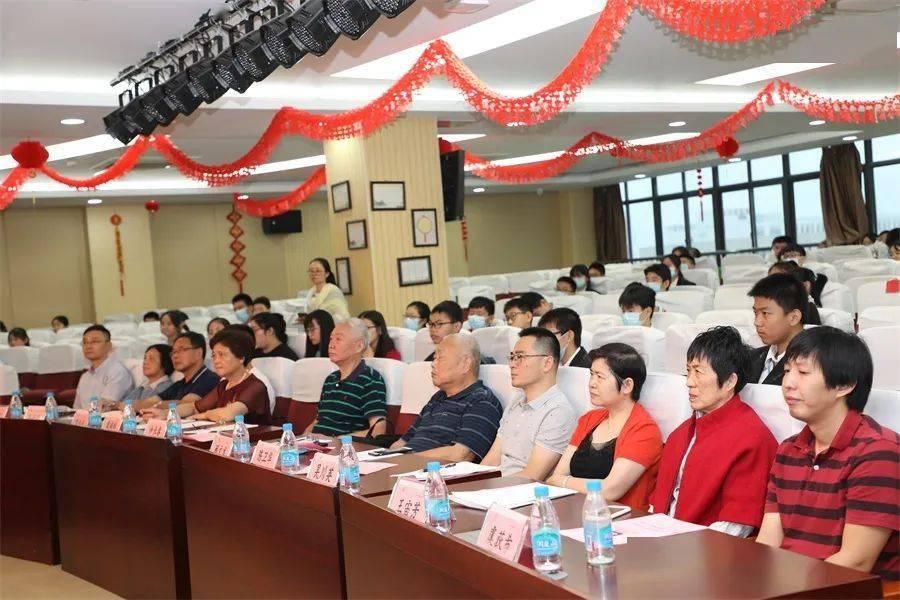 男人早起后若有这3种表现,或许肾脏还算健康,能占一点也不错